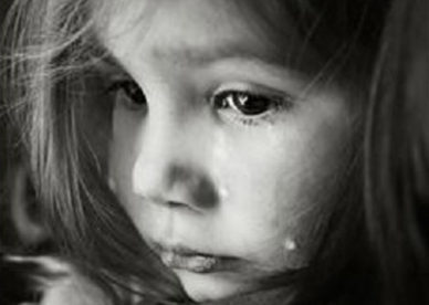 اطفال تبكى بحرقة Sad Child DP Images صور رمزيات حالات خلفيات عرض واتس اب انستقرام فيس بوك - رمزياتي
